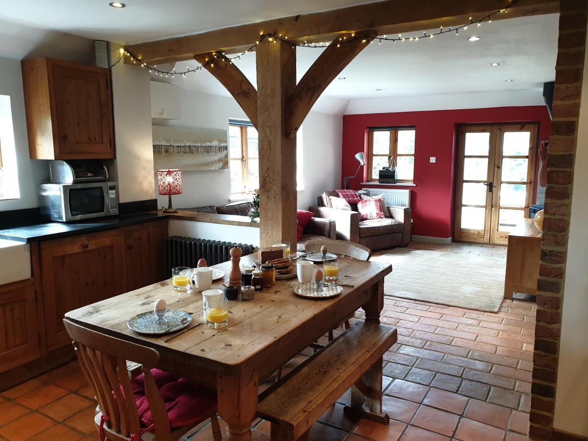 Delightful Cottage On The River Adur Close To Brighton & The Downs No Dogs Sorry Upper Beeding Eksteriør bilde