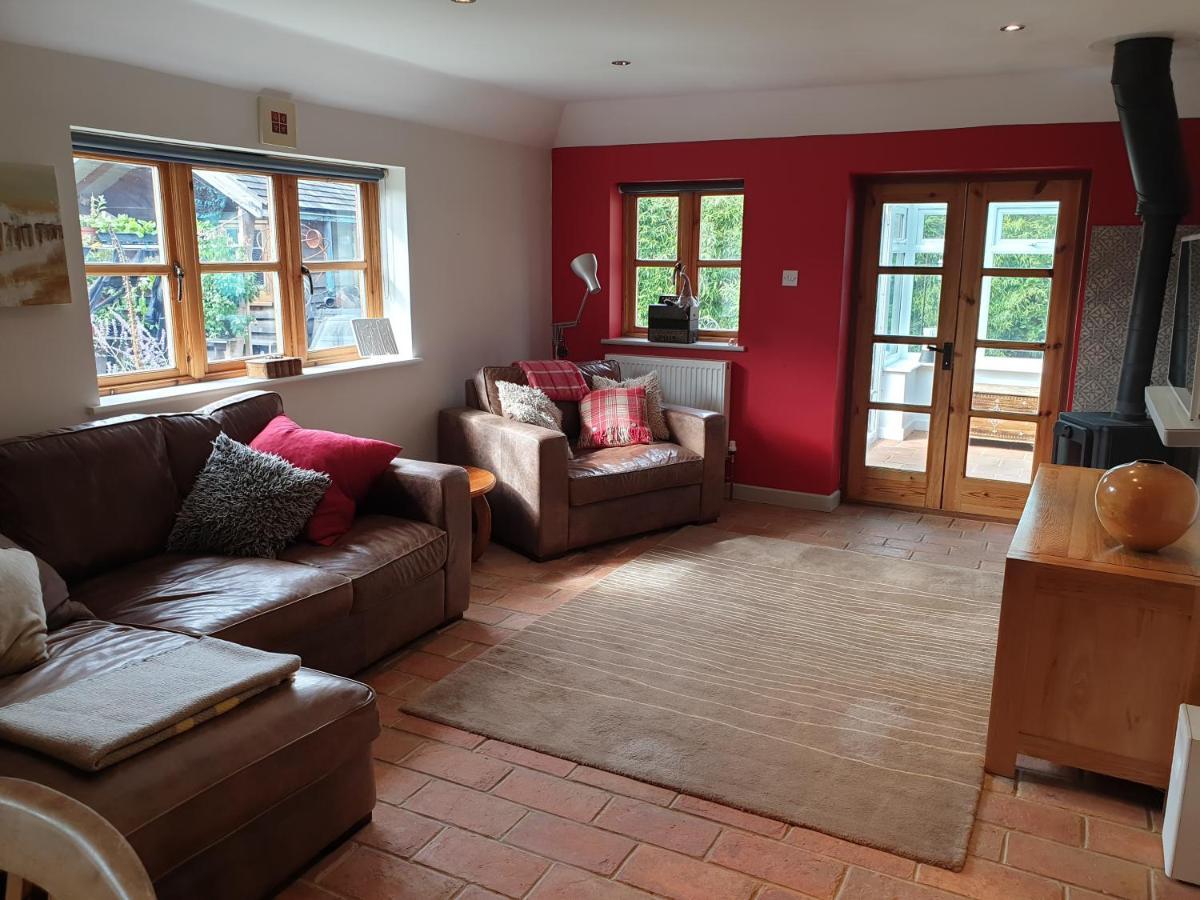 Delightful Cottage On The River Adur Close To Brighton & The Downs No Dogs Sorry Upper Beeding Eksteriør bilde